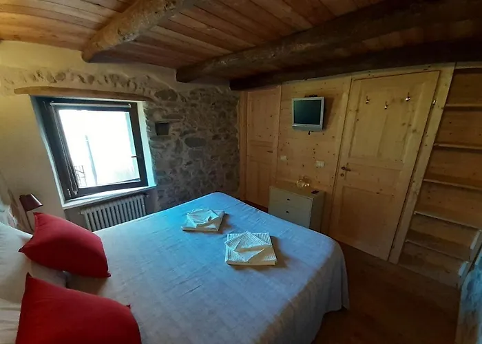 La Casa Torre Πανσιόν 3*